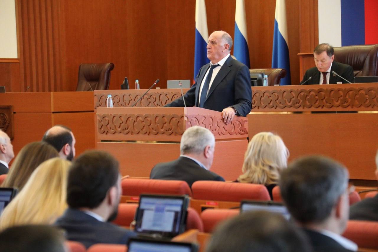 Заур Эминов прокомментировал отчёт премьер-министра Дагестана перед Народным Собранием РД